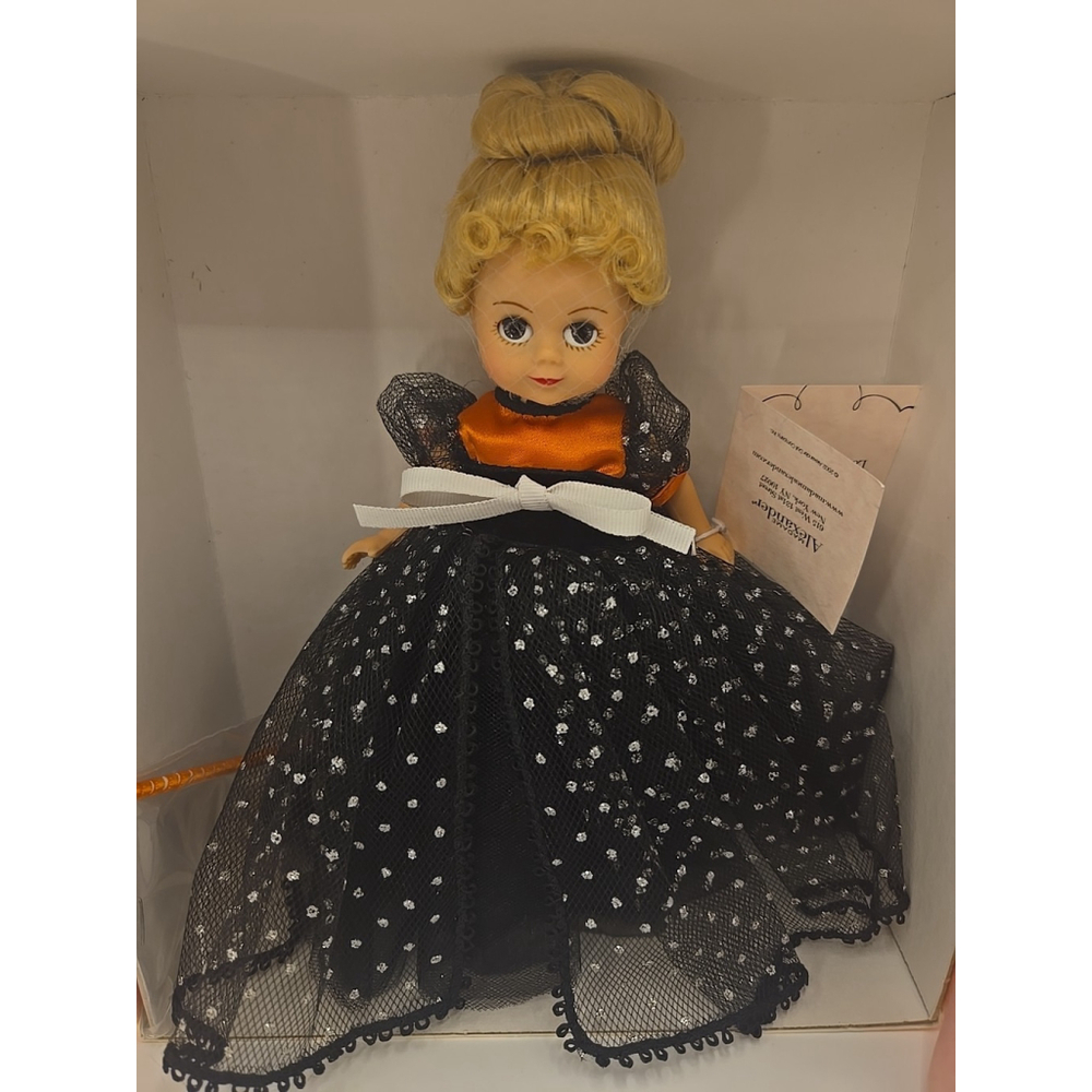 🎃Madame Alexander “Trick or Treat Masquerade” #35140 – 8" Halloween Doll – NRFB